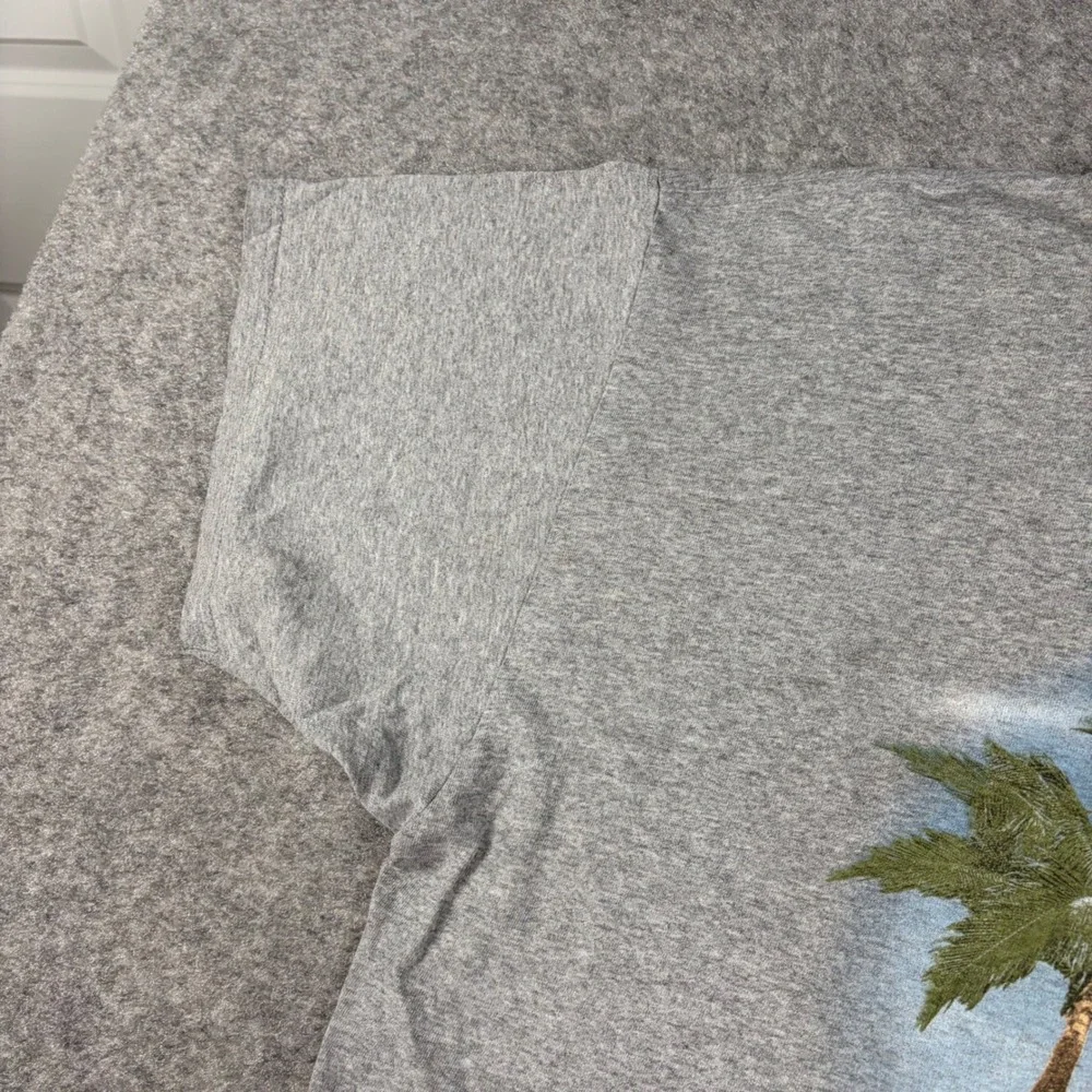 Disney Mickey Mouse T-Shirt Mens 2XL Gray Disneyland Beach Surf‎ Woody Car